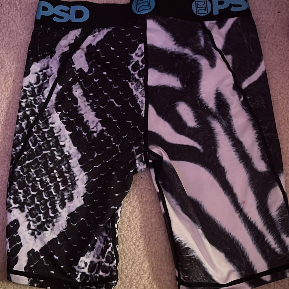 PSD SHORTS - Picture 2 of 2